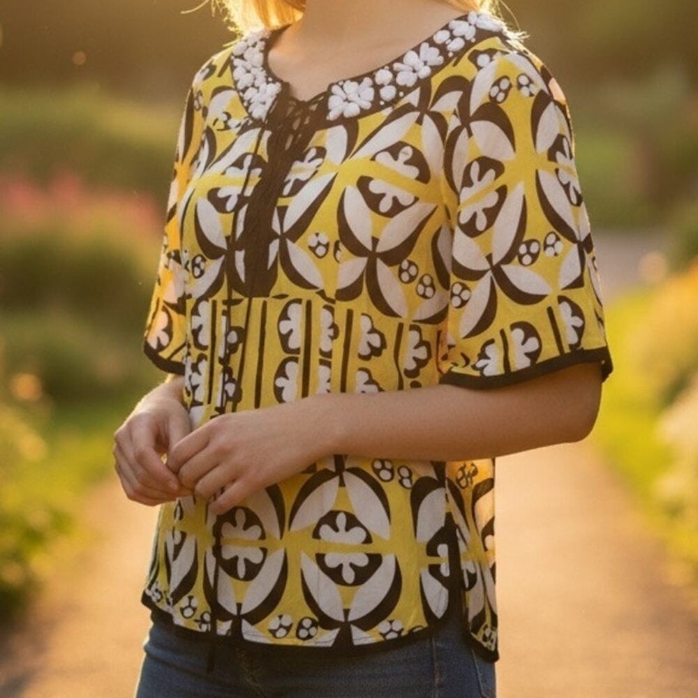 Nanette Lepore Y2K Blouse S White Yellow Silk Floral‎ Beaded Lace Up Retro Chic